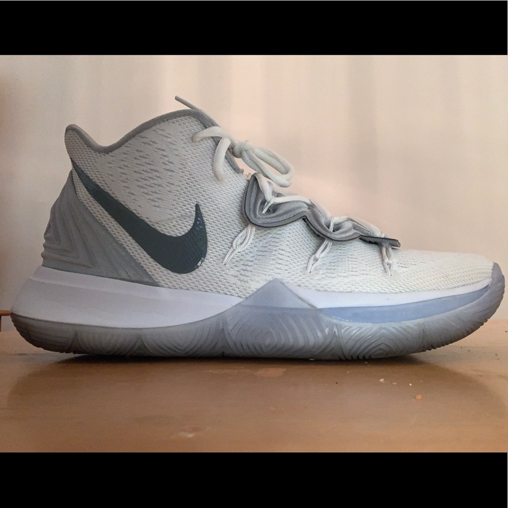 Kyrie 5